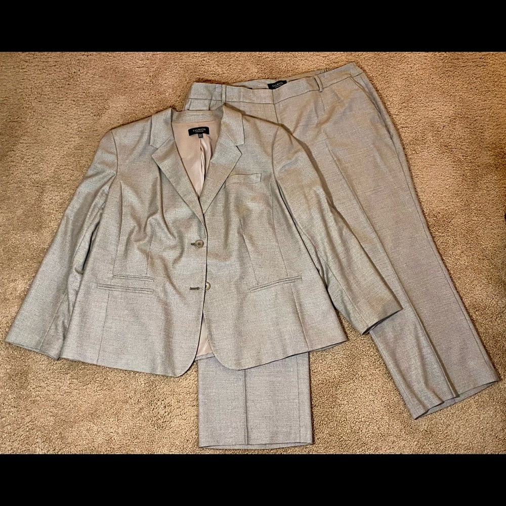 Women’s Talbots pantsuit